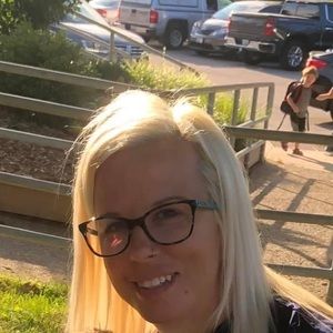 Meet your Posher, Candace